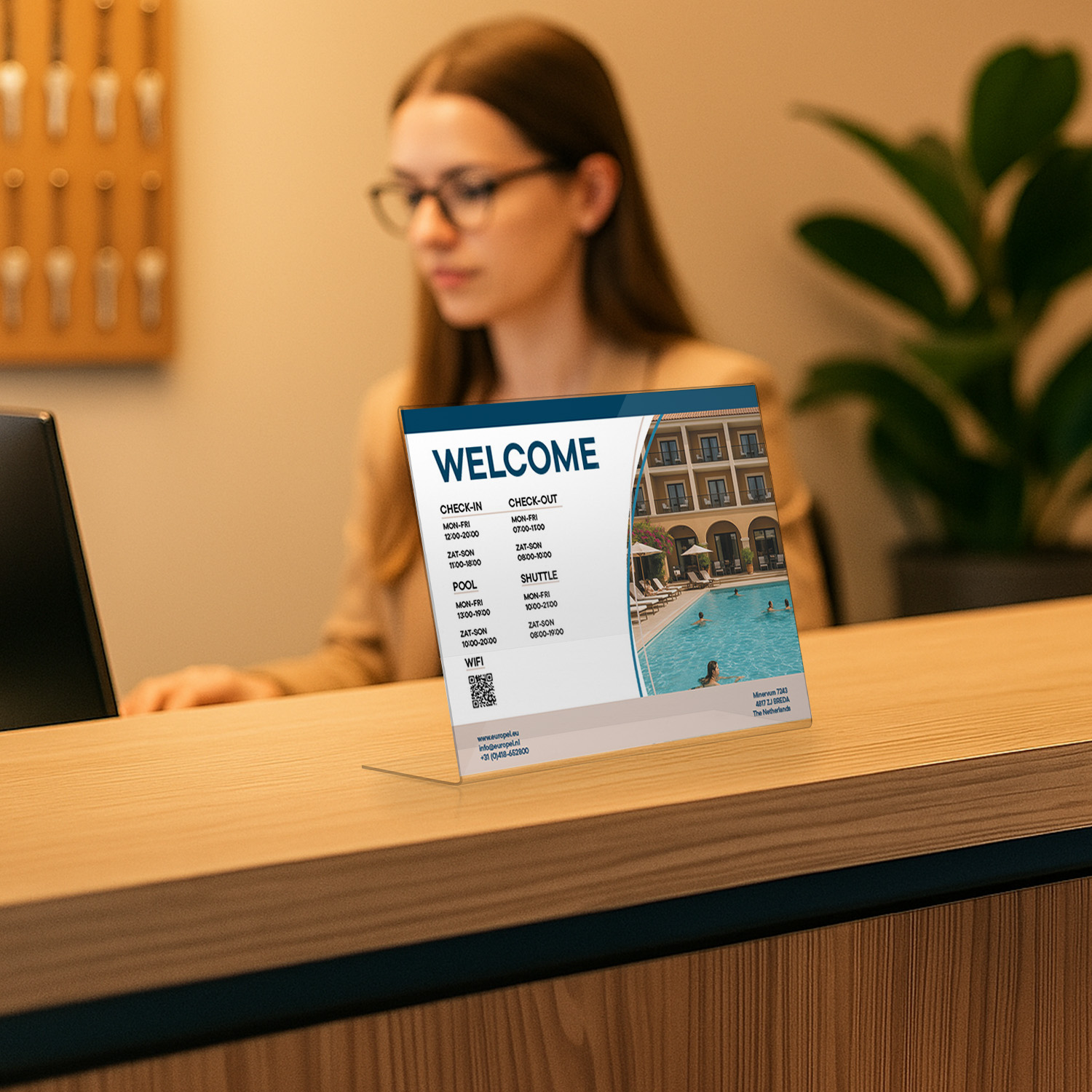 Europel Kartenhalter Budget L-Ständer A5 1,5 mm Querformat Acryl – 5er-Set